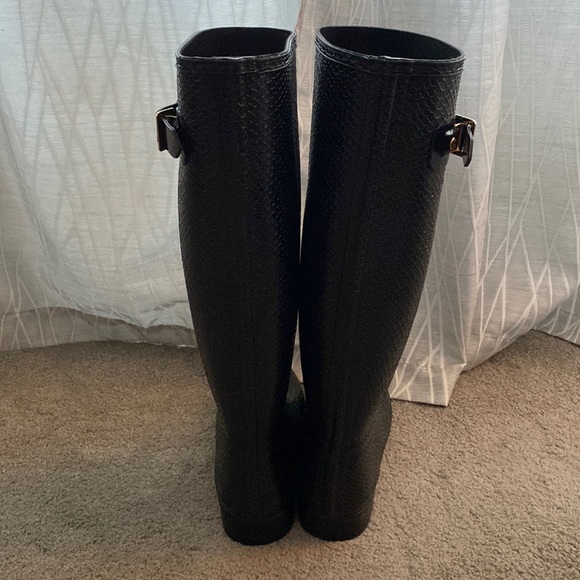 NWOT Black Hunter Snake Pattern Rain boots - Picture 4 of 6